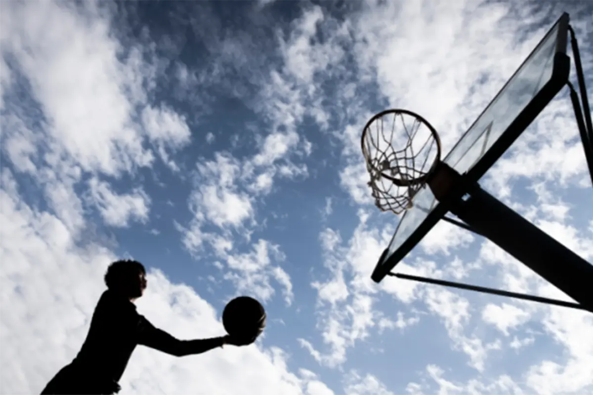 Is there any practical significance in sports knee and wrist protectors?